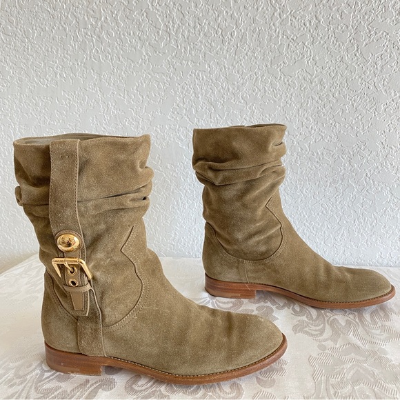 LOUIS VUITTON beige Suede Boots - Picture 4 of 12